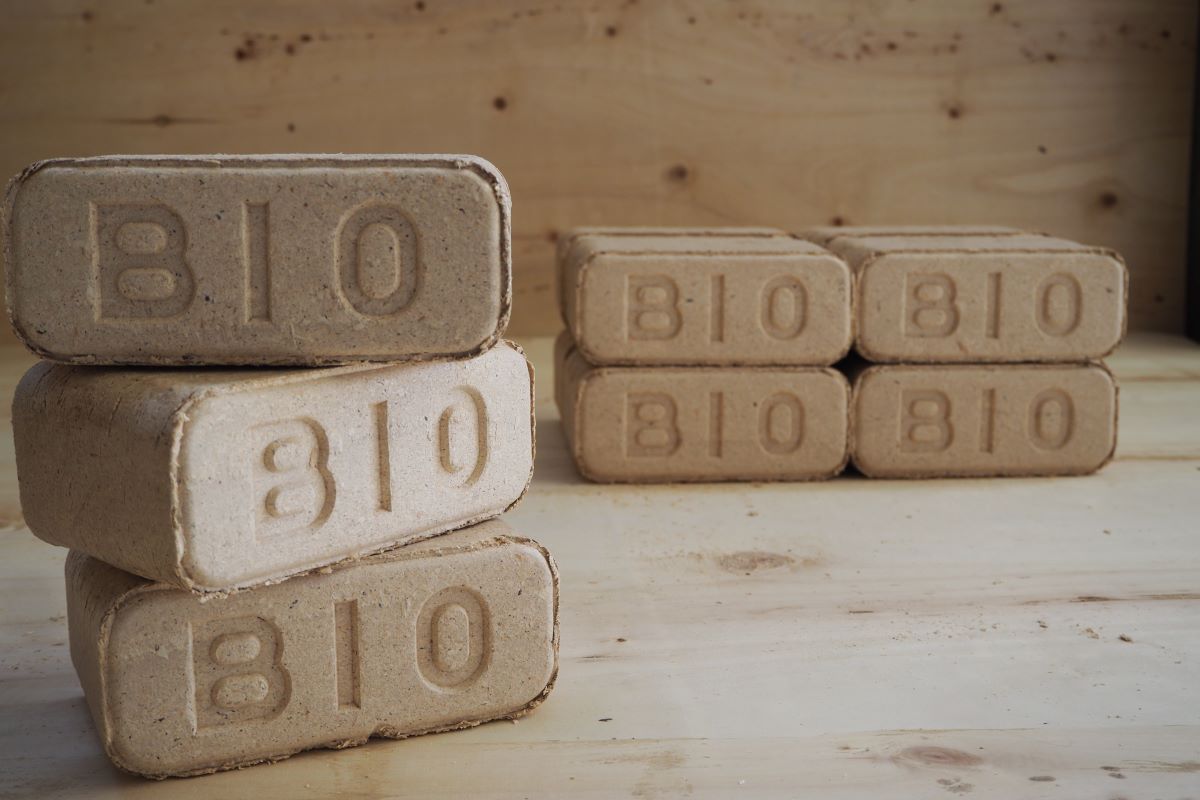 02a BIOPEL. spustenie vyroby drevene brikety BIO